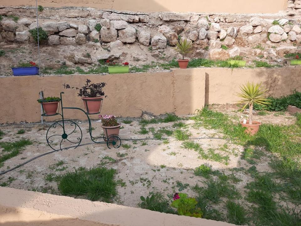 Ferienwohnung Emile Altwal Madaba Exterior foto